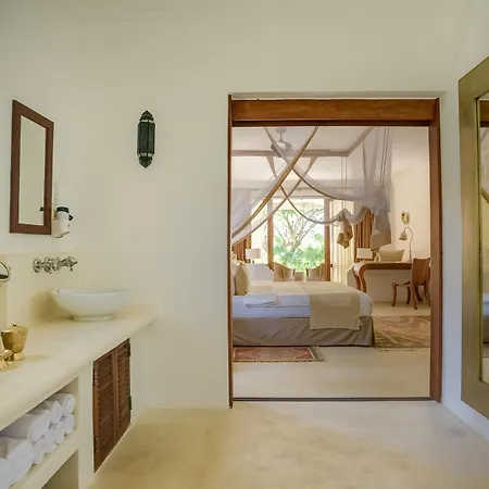 Swahili Beach Diani Beach Exterior photo A bathroom at the resort